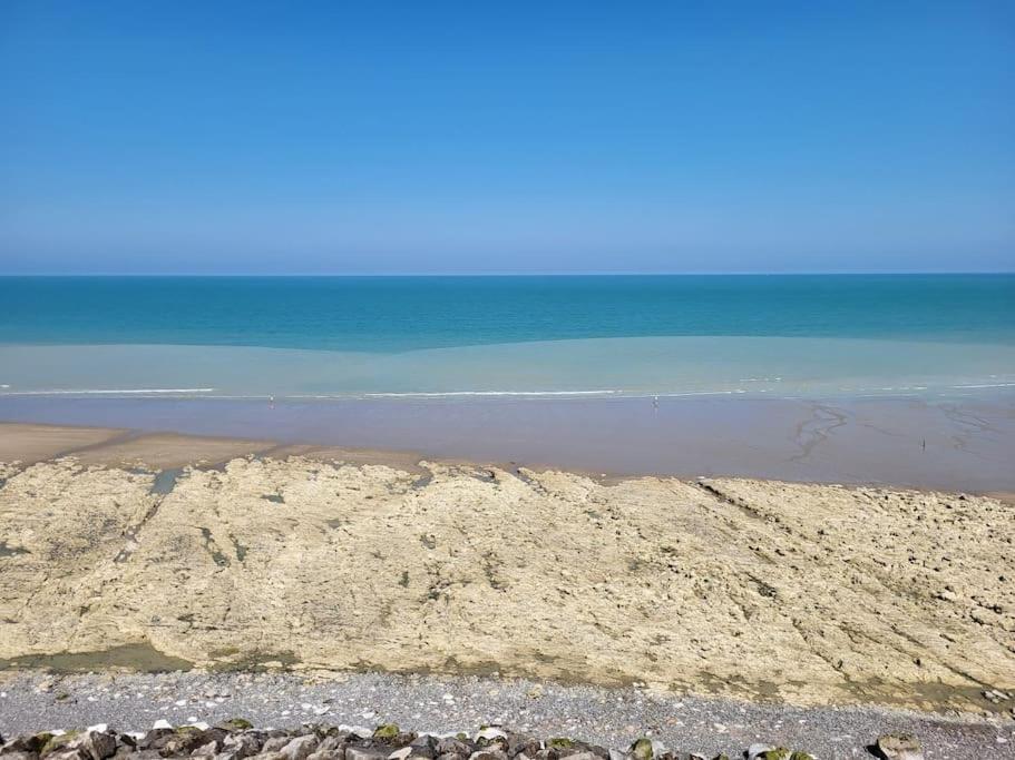 Appartement Vue Mer A 100 M De La Plage Ault Ngoại thất bức ảnh