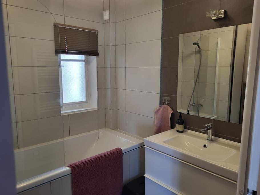 Appartement Vue Mer A 100 M De La Plage Ault Ngoại thất bức ảnh